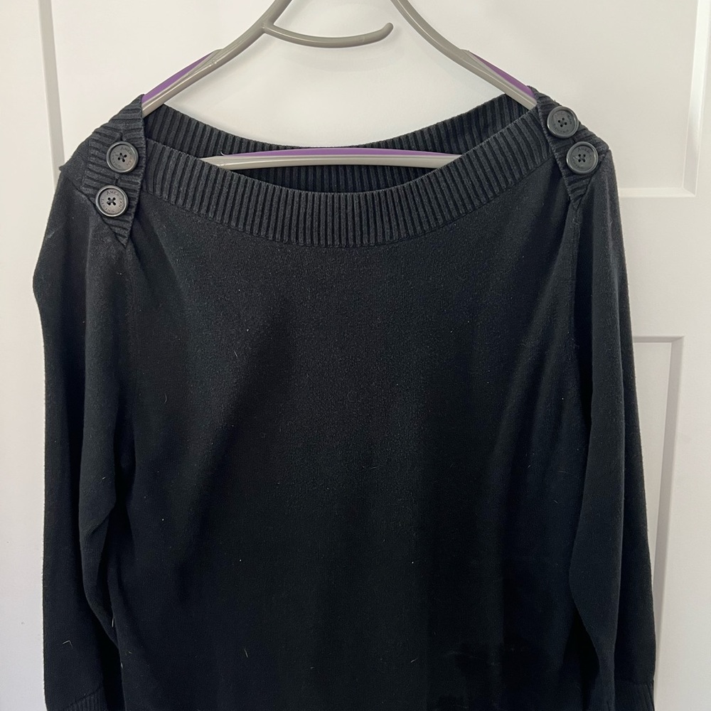 Juniors xl black 3/4 sleeve length.